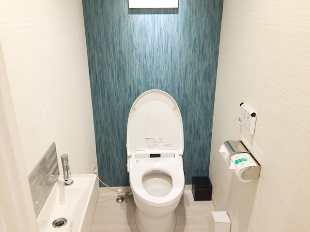 ホテル・ユニバーサルポートのトイレ写真